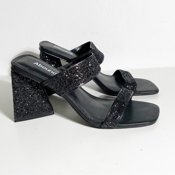 Abound Black Glitter Sandals - Picture 4 of 8